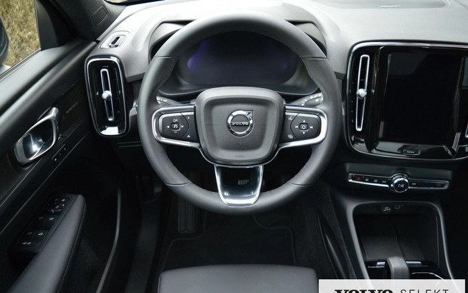Volvo XC 40 cena 199900 przebieg: 34061, rok produkcji 2022 z Poznań małe 407